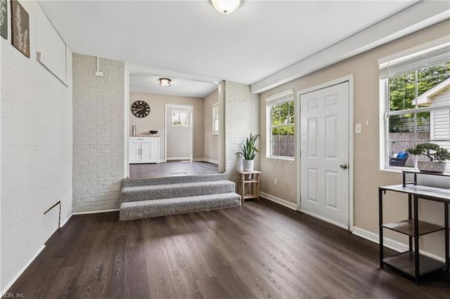 328 Velva DR, Chesapeake, VA 23325