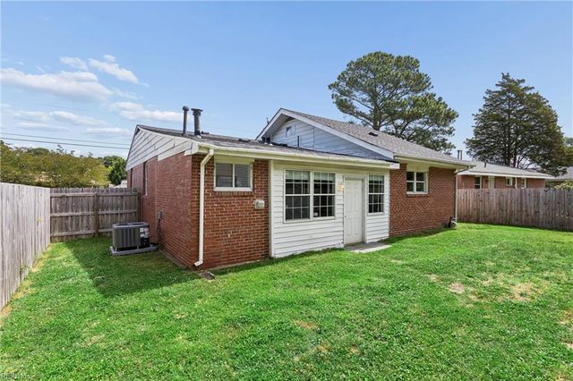 328 Velva DR, Chesapeake, VA 23325