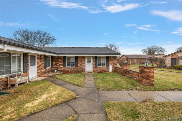 32622 Valley Drive, Warren, MI 48093