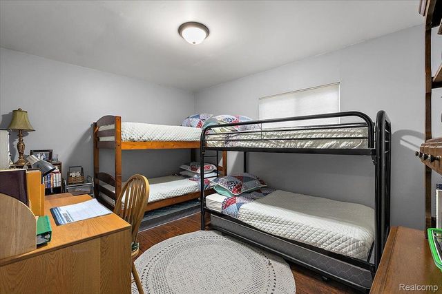 32622 Valley Drive, Warren, MI 48093