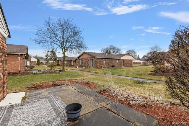 32622 Valley Drive, Warren, MI 48093