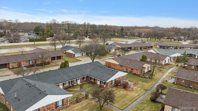 32622 Valley Drive, Warren, MI 48093