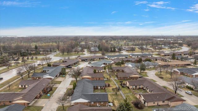 32622 Valley Drive, Warren, MI 48093