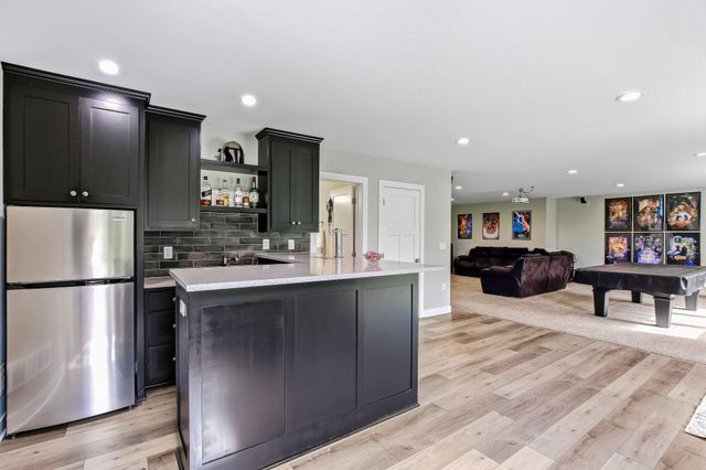 5725 103rd Avenue N, Brooklyn Park, MN 55443