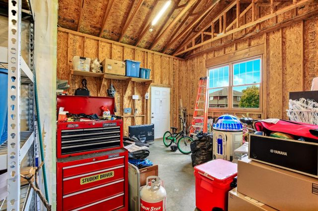 5725 103rd Avenue N, Brooklyn Park, MN 55443