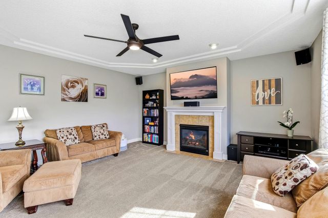 5725 103rd Avenue N, Brooklyn Park, MN 55443