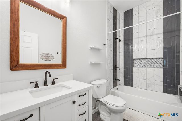 351 Line Camp Loop, Spring Branch, TX 78070