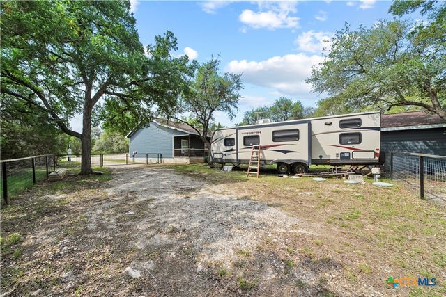 351 Line Camp Loop, Spring Branch, TX 78070