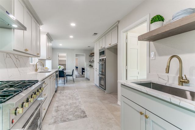 17402 Oakington Court, Dallas, TX 75252