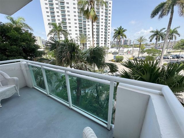 3001 S Ocean Drive 229, Hollywood, FL 33019