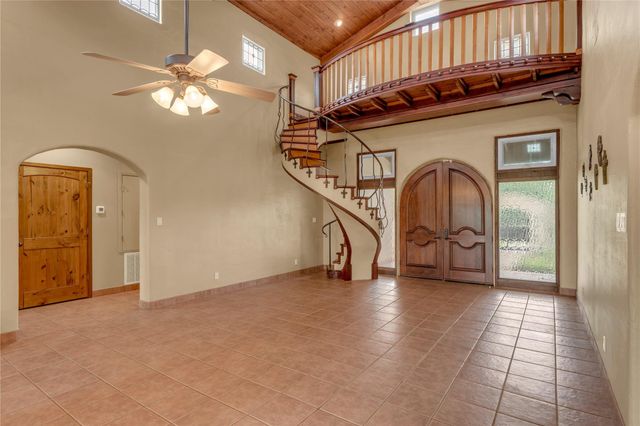 111 Woodlawn DR, Kingsland, TX 78639