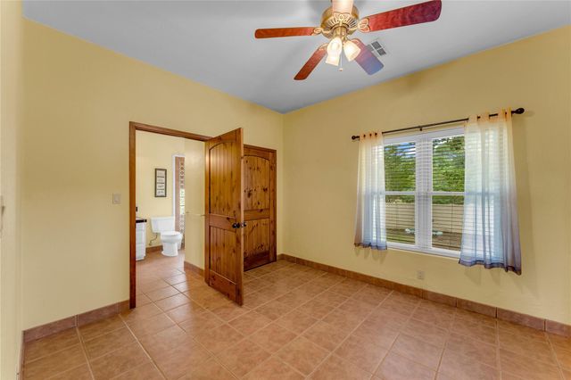 111 Woodlawn DR, Kingsland, TX 78639