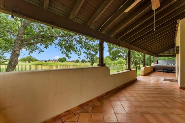 111 Woodlawn DR, Kingsland, TX 78639