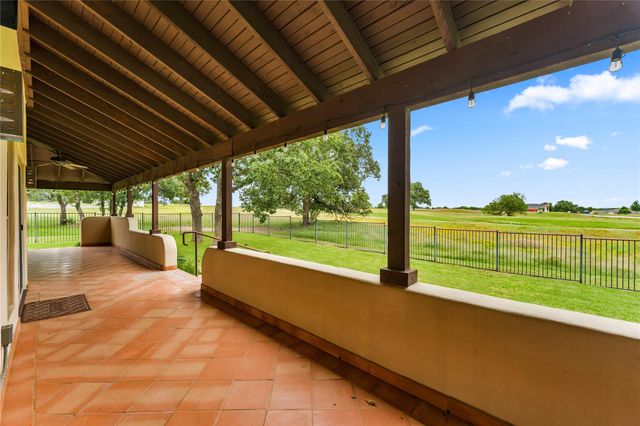 111 Woodlawn DR, Kingsland, TX 78639