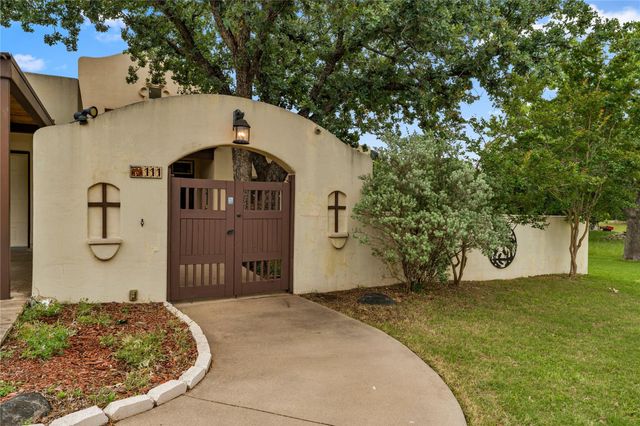 111 Woodlawn DR, Kingsland, TX 78639