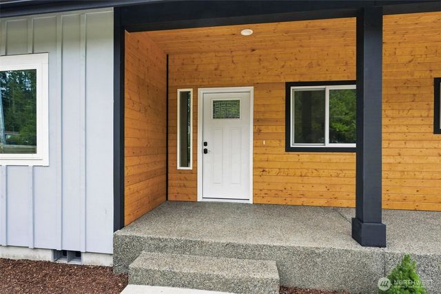 740 E Lakeshore Drive East, Shelton, WA 98584