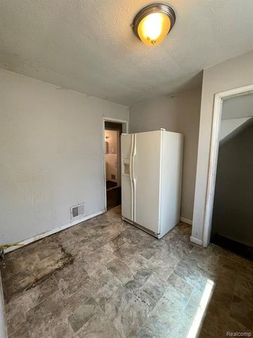 19708 Fairport Street, Detroit, MI 48205