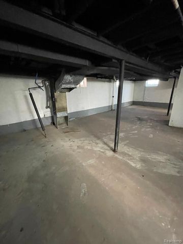 19708 Fairport Street, Detroit, MI 48205