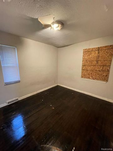 19708 Fairport Street, Detroit, MI 48205