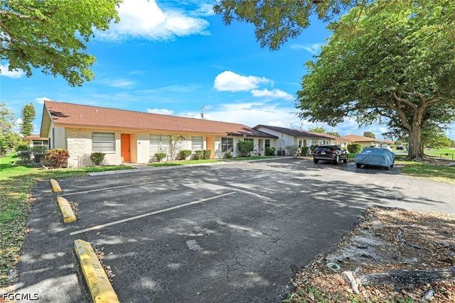 4611 SE 5th PL 6, Cape Coral, FL 33904