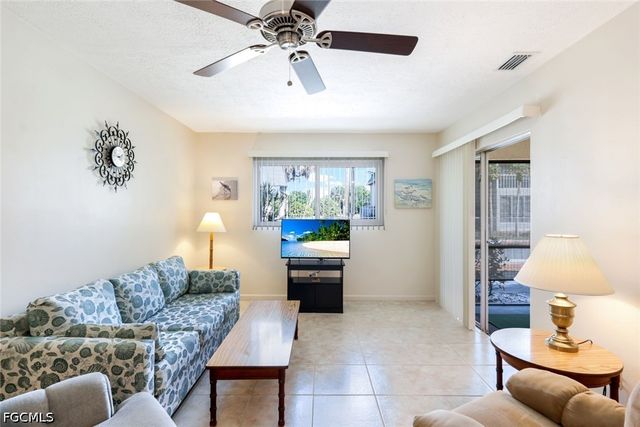 4611 SE 5th PL 6, Cape Coral, FL 33904