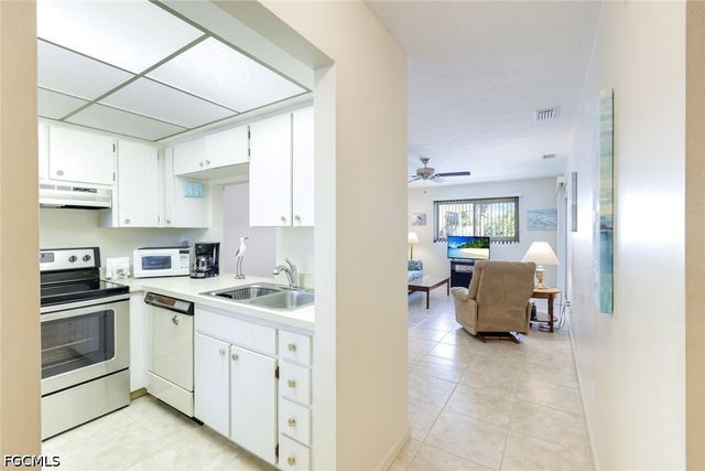 4611 SE 5th PL 6, Cape Coral, FL 33904