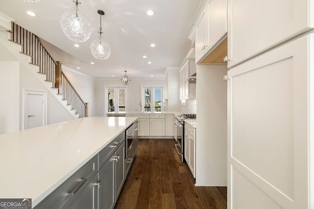 416 Upper East Avenue, Savannah, GA 31401