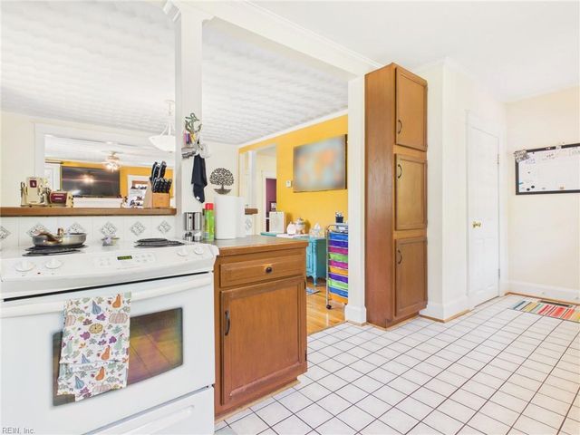 4127 W Greenway CT, Portsmouth, VA 23707