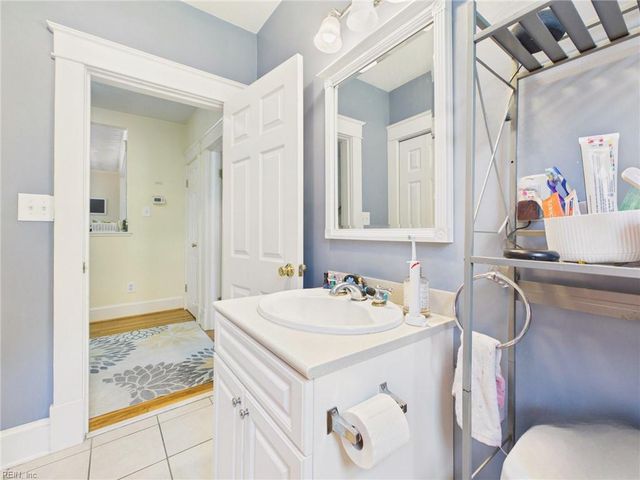 4127 W Greenway CT, Portsmouth, VA 23707