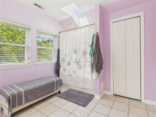 4127 W Greenway CT, Portsmouth, VA 23707