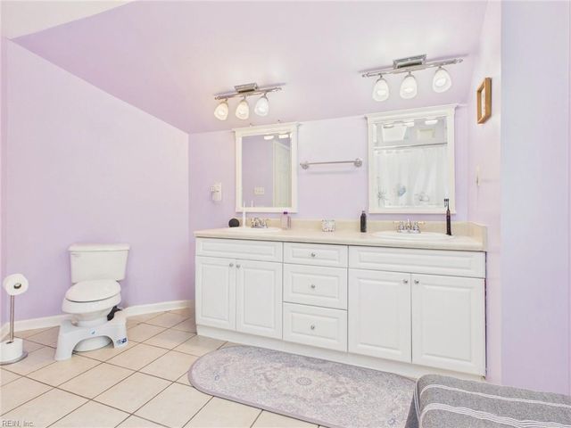 4127 W Greenway CT, Portsmouth, VA 23707