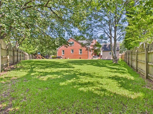 4127 W Greenway CT, Portsmouth, VA 23707