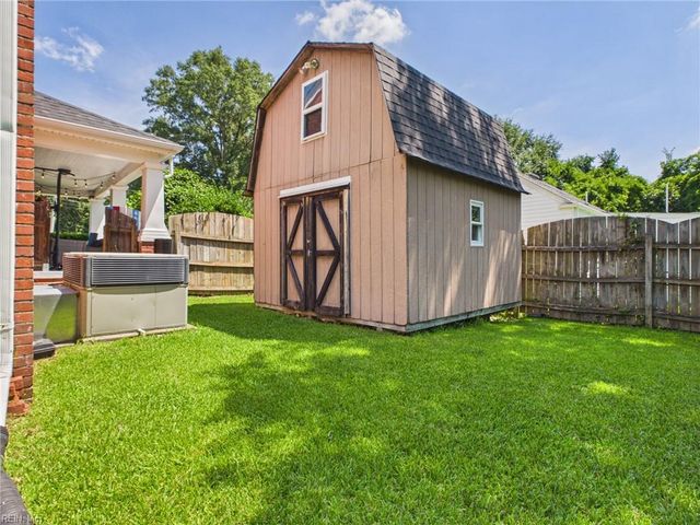4127 W Greenway CT, Portsmouth, VA 23707