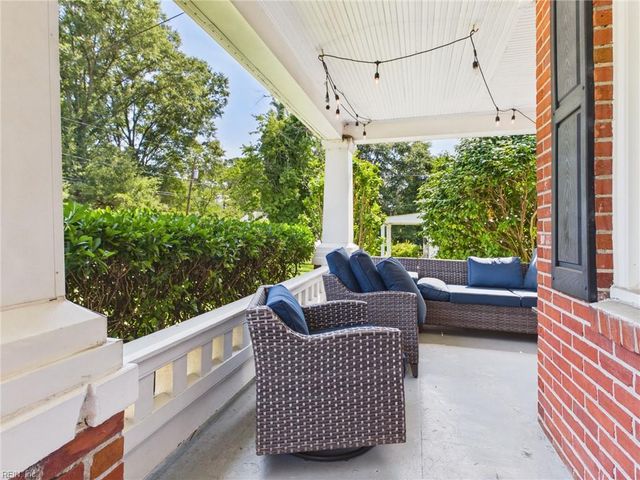 4127 W Greenway CT, Portsmouth, VA 23707