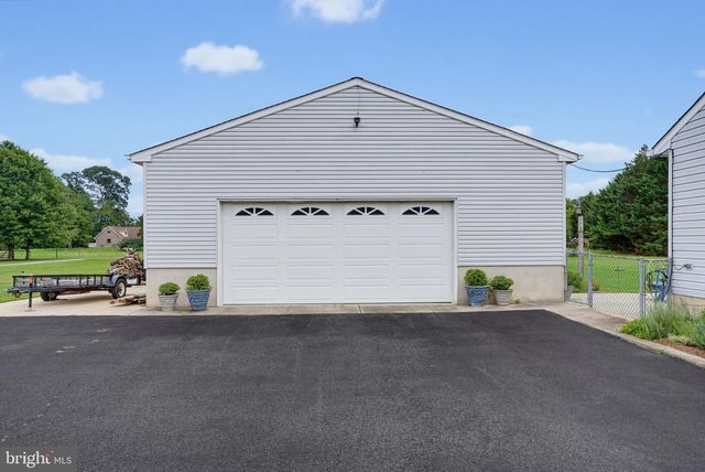 897 BLACKBIRD LANDING RD, Townsend, DE 19734