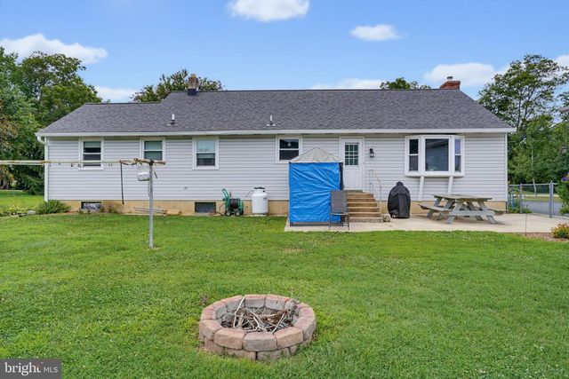 897 BLACKBIRD LANDING RD, Townsend, DE 19734