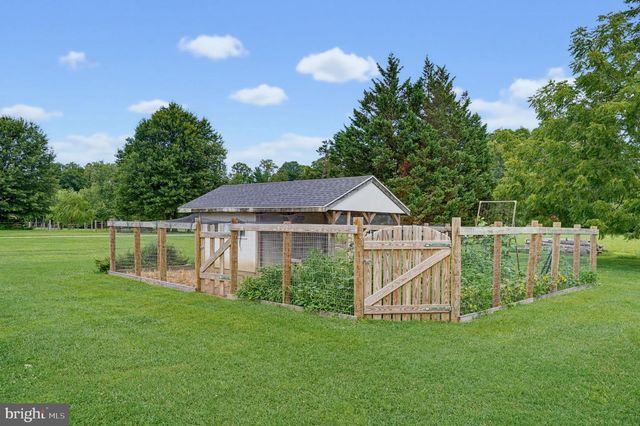 897 BLACKBIRD LANDING RD, Townsend, DE 19734