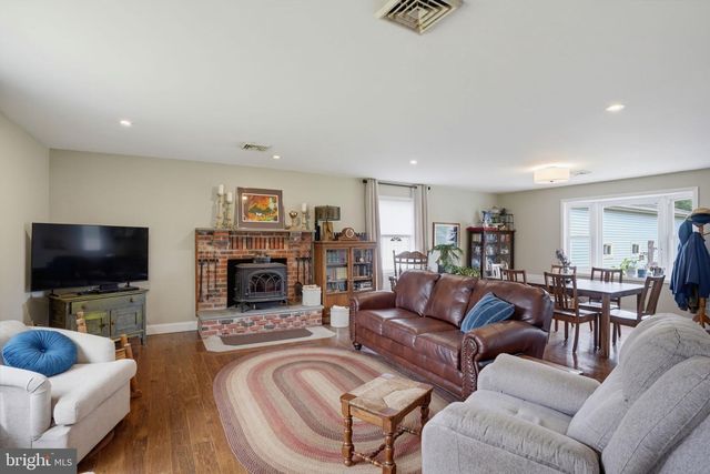 897 BLACKBIRD LANDING RD, Townsend, DE 19734