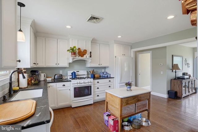 897 BLACKBIRD LANDING RD, Townsend, DE 19734