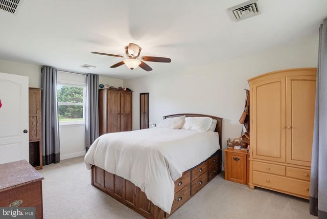 897 BLACKBIRD LANDING RD, Townsend, DE 19734