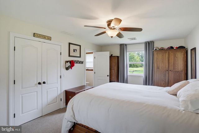 897 BLACKBIRD LANDING RD, Townsend, DE 19734