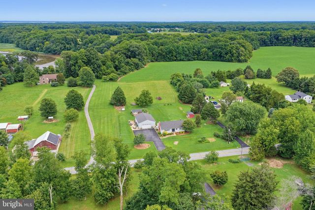 897 BLACKBIRD LANDING RD, Townsend, DE 19734