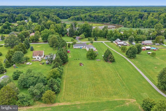 897 BLACKBIRD LANDING RD, Townsend, DE 19734