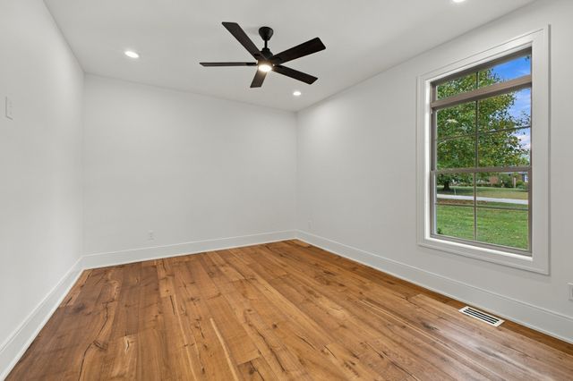 701 Brindley Dr, Nashville, TN 37220