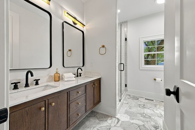 701 Brindley Dr, Nashville, TN 37220