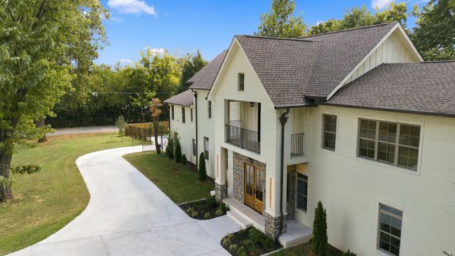 701 Brindley Dr, Nashville, TN 37220