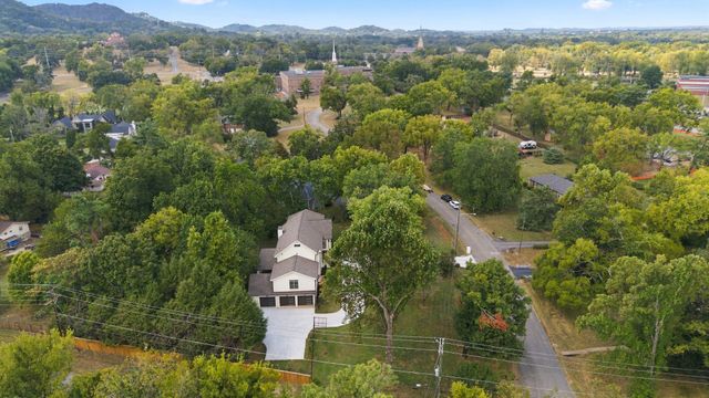 701 Brindley Dr, Nashville, TN 37220