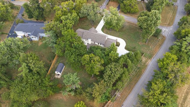 701 Brindley Dr, Nashville, TN 37220