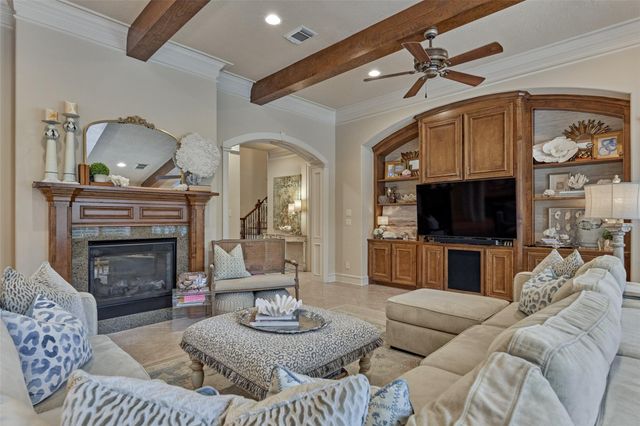 27 Knightsgate Circle, The Woodlands, TX 77382