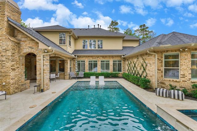 27 Knightsgate Circle, The Woodlands, TX 77382